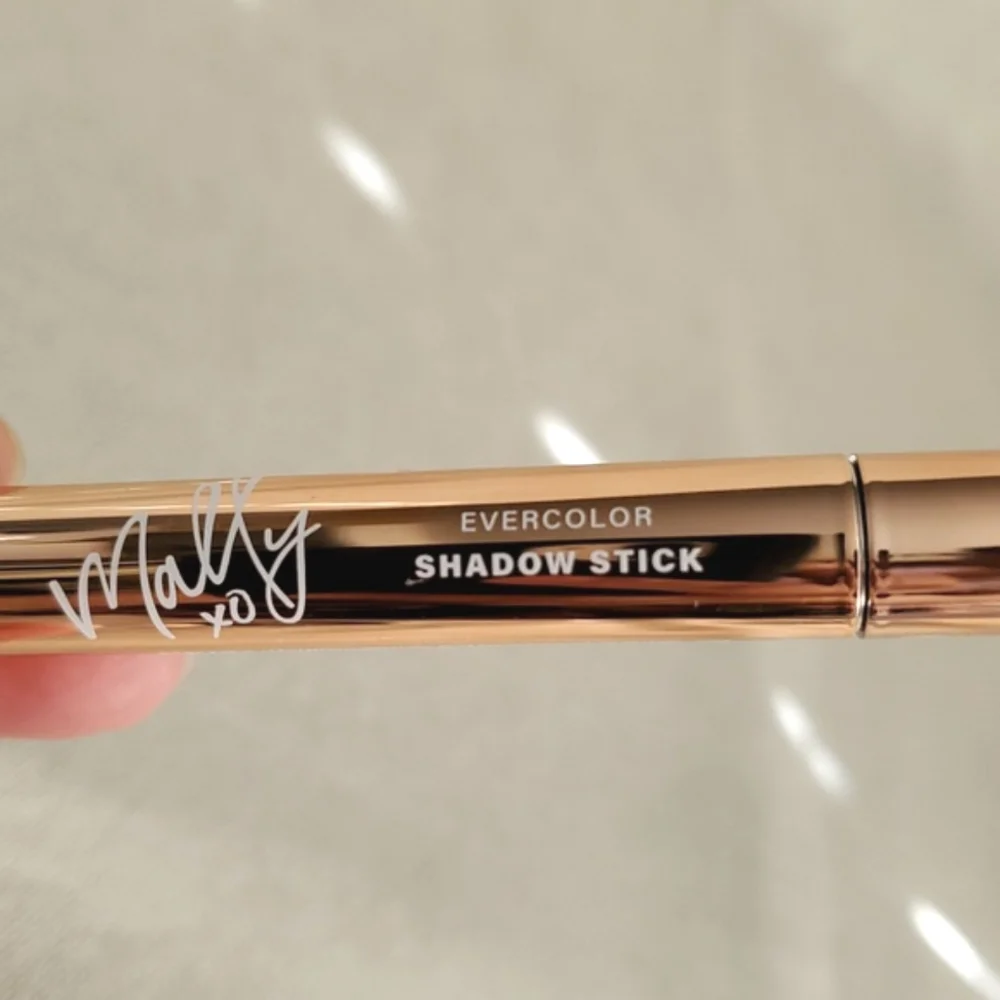 🆕️ MALLY Evercolor Shadow Stick (SAND)